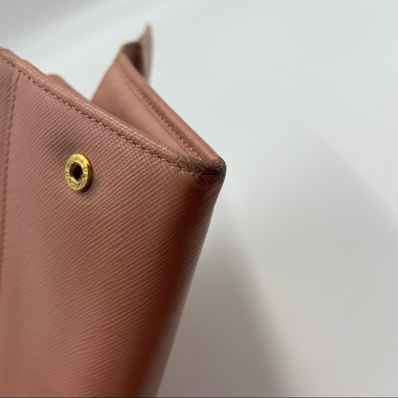 Prada Saffiano Bow Wallet on Chain - Picture 14 of 15